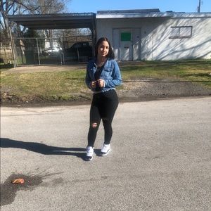 Meet your Posher, Clarissa